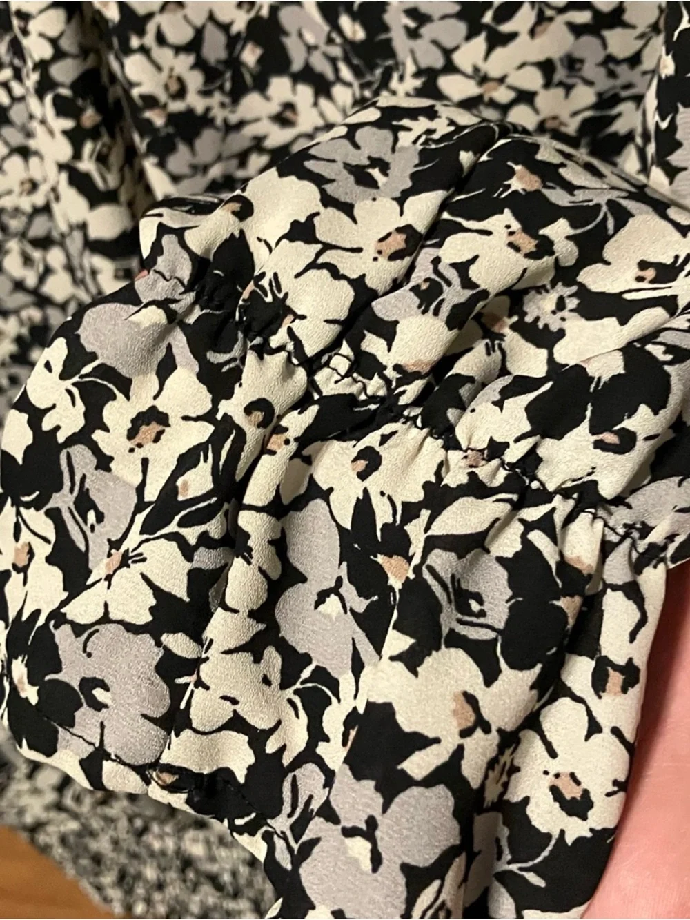 Philosophy Women’s Large Monochrome Floral Smock Waist Blouse Boho Cottagecore - Picture 5 of 7